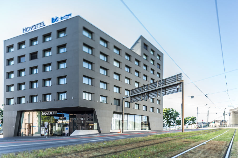 Novotel Basel City Екстер'єр фото