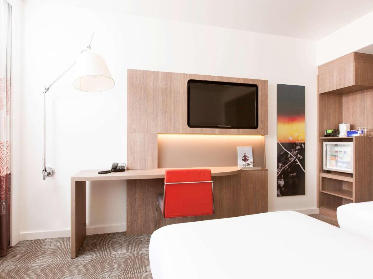 Novotel Basel City Екстер'єр фото